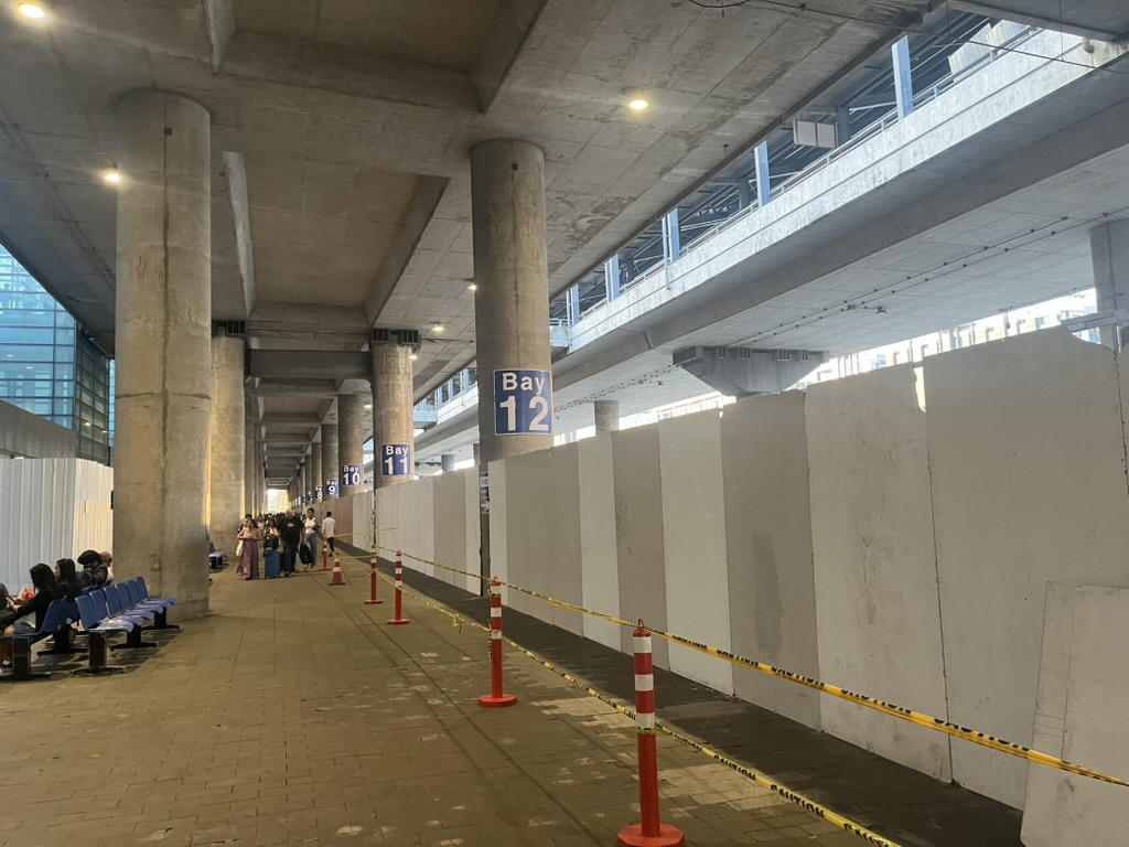ニノイ・アキノ空港第3ターミナル待ち合わせ場所改装工事